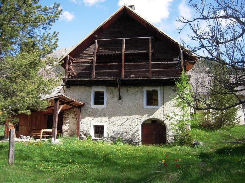 Maison Carail Nevache 14 Personnes Exterior photo